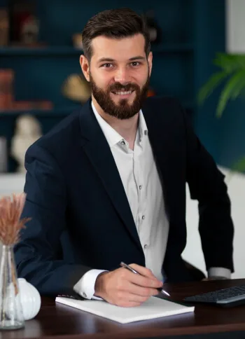Our Financial Experts The Team  Member Solution. - NG体育